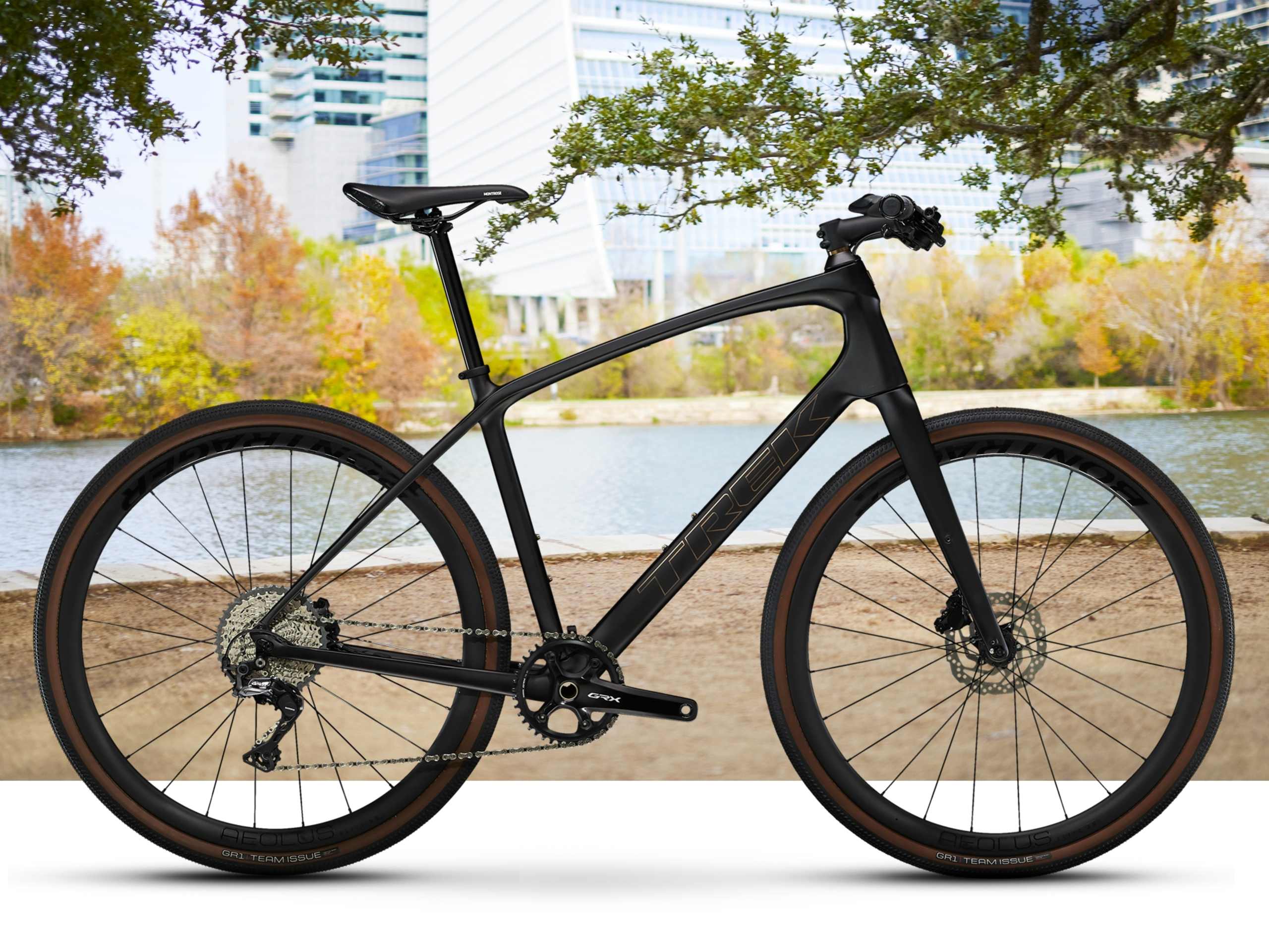 シティバイクとクロスバイク - Trek Bikes (JP)
